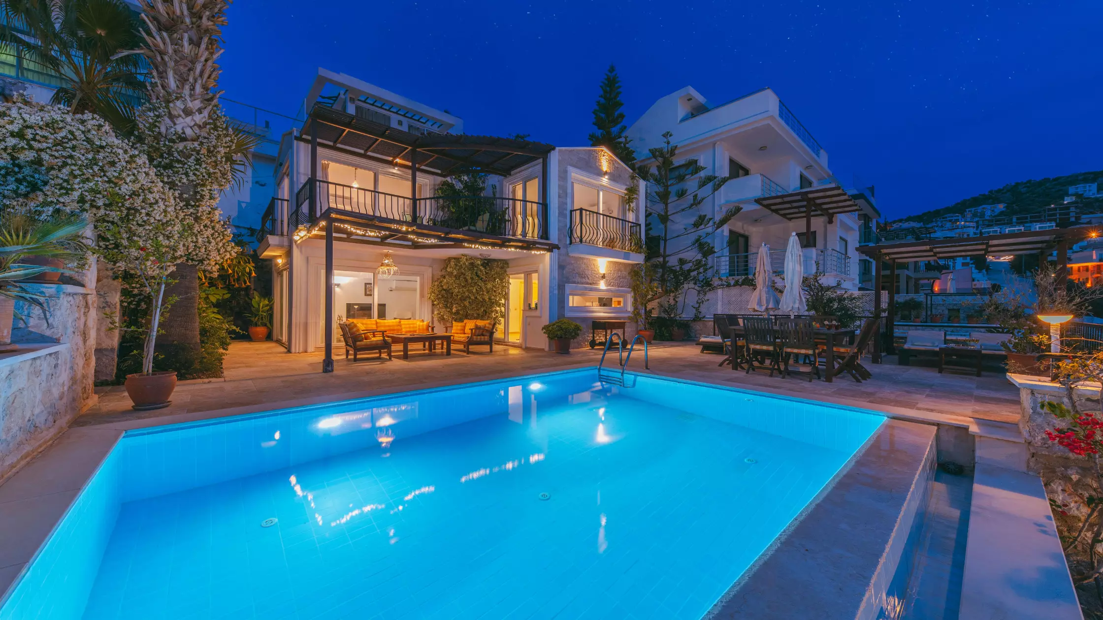 Highland Beach neighborhood interior view