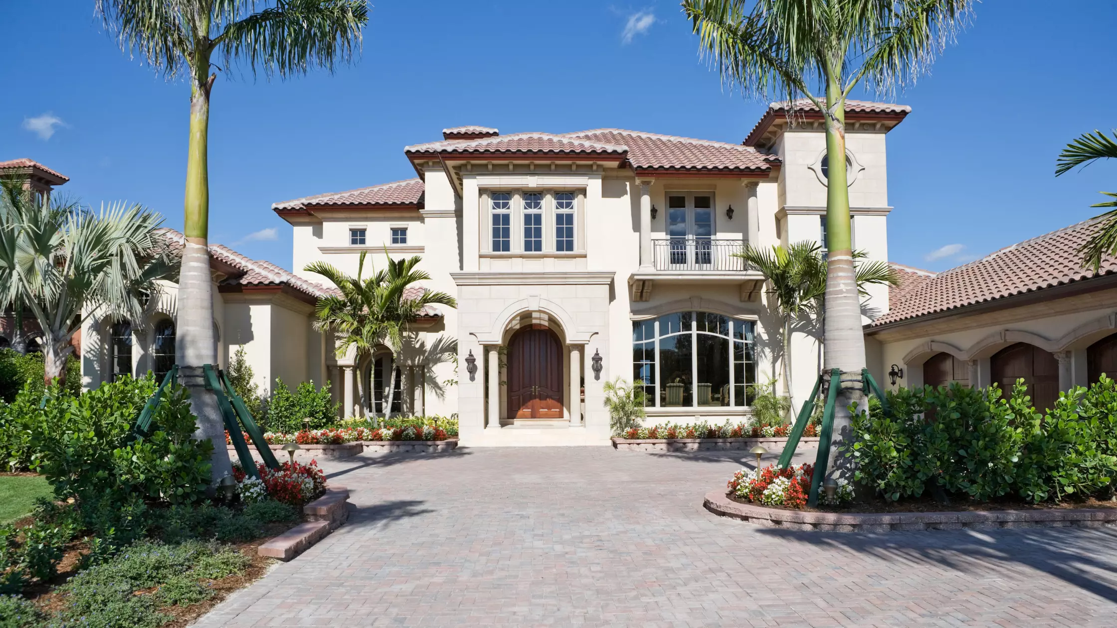 Hillsboro Beach neighborhood pool view